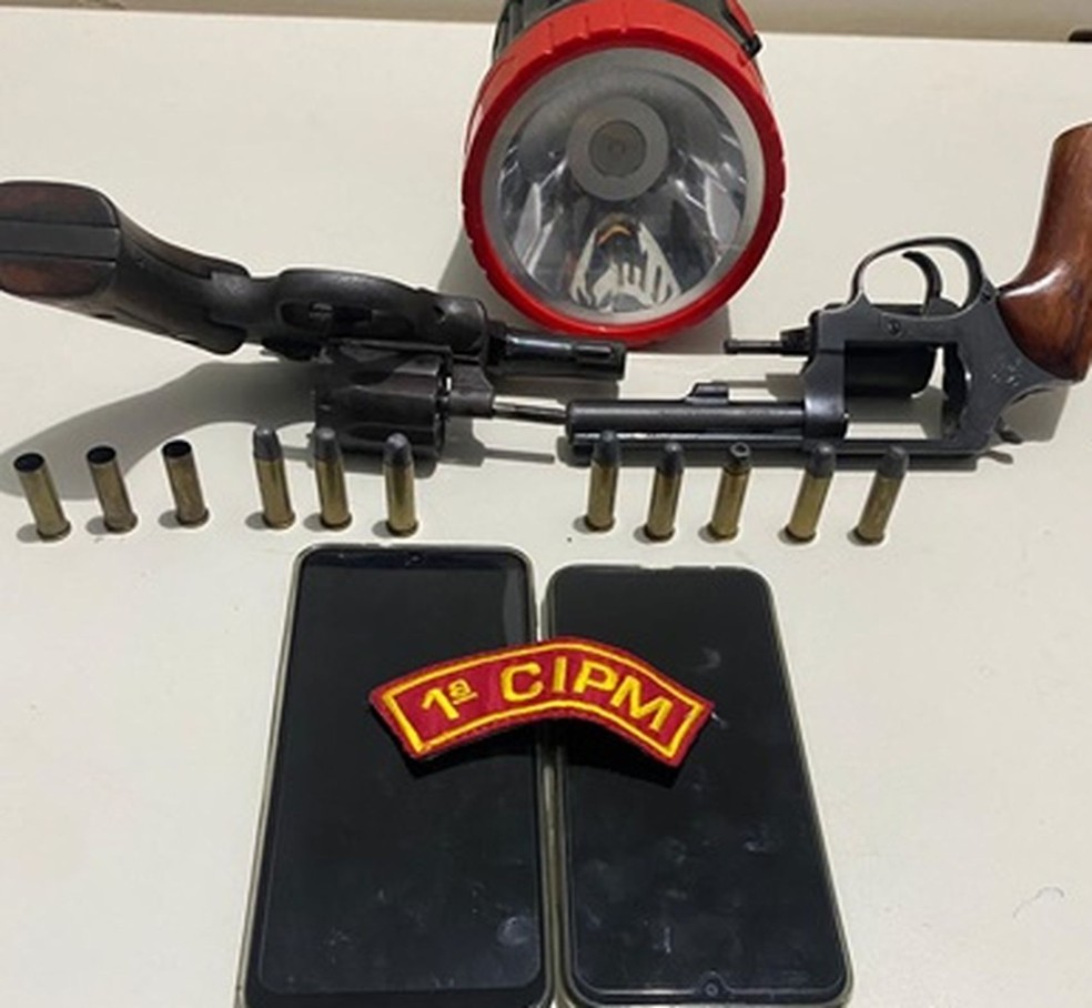 Bandidos invadem galpão em São Cristóvão e fazem seguranças reféns