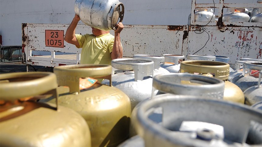 Petrobras reduz preço do gás de cozinha