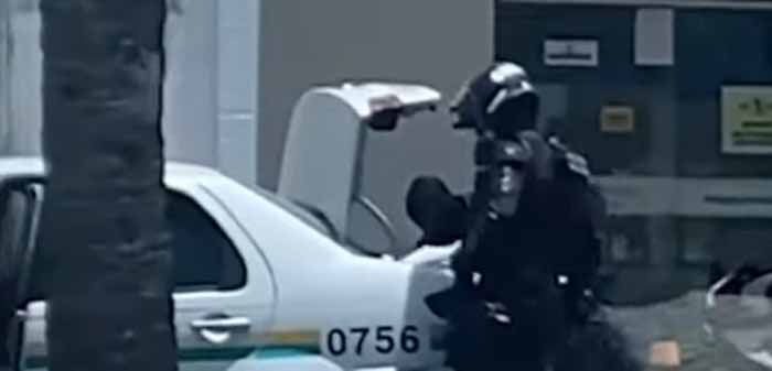Policiais militares acusados de subtrair dinheiro de taxista após abordagem em Aracaju são presos; Vídeo