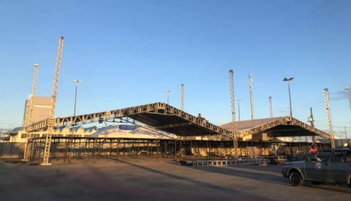 Estrutura para Forrozão, em Aracaju, está 90% concluída