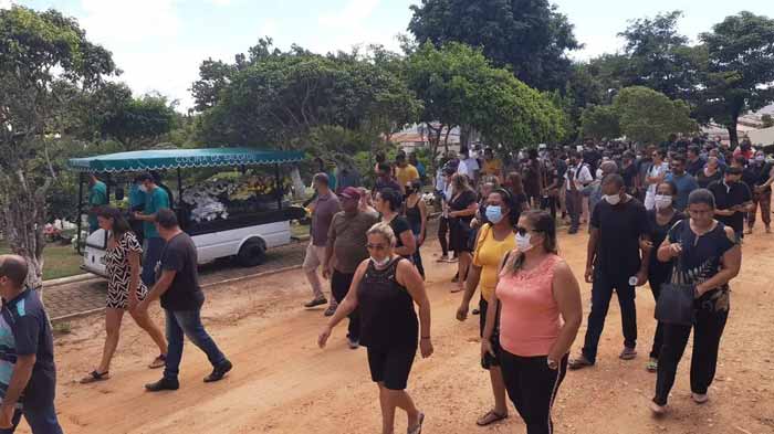 Motoristas de aplicativo fazem ato em Aracaju após desaparecimento e morte de colega