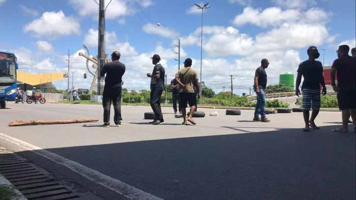 Motoristas de aplicativo fazem ato em Aracaju após desaparecimento e morte de colega
