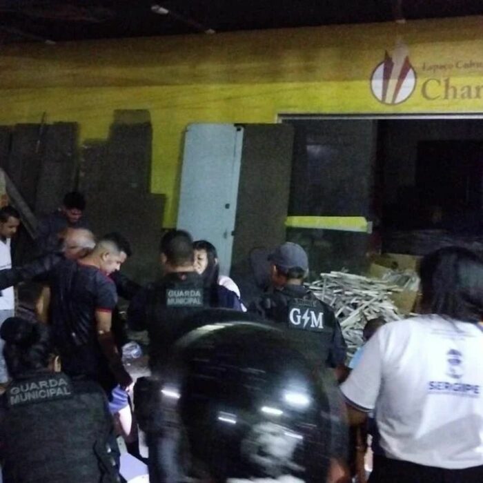 Calçada cede e parte de muro cai sobre três jovens na cidade de Lagarto em Sergipe